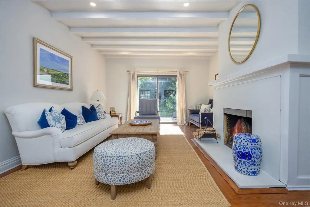 209 Pondfield Road W Bronxville NY 10708