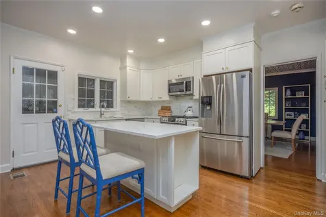 209 Pondfield Road W Bronxville NY 10708