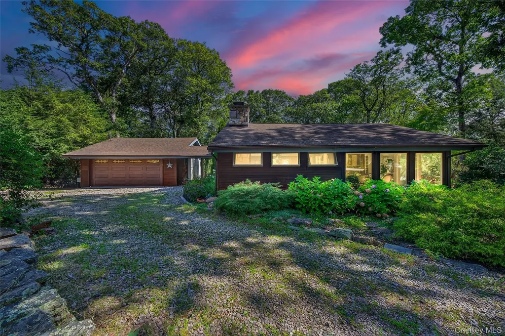 35 Deer Path Road Tuxedo Park NY 10987