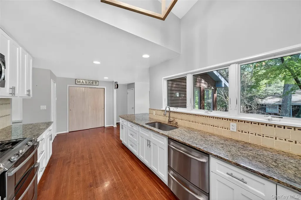 35 Deer Path Road Tuxedo Park NY 10987