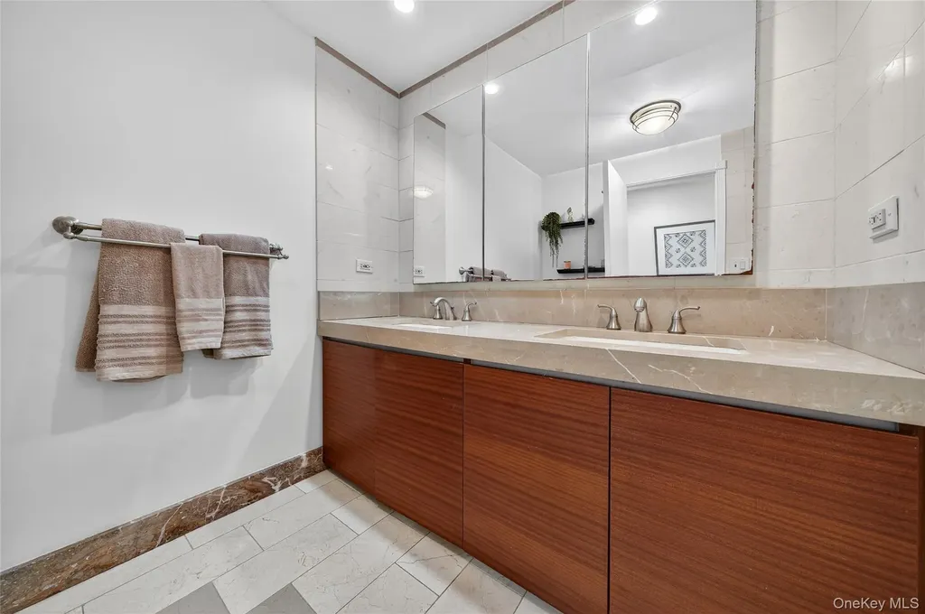35 Deer Path Road Tuxedo Park NY 10987