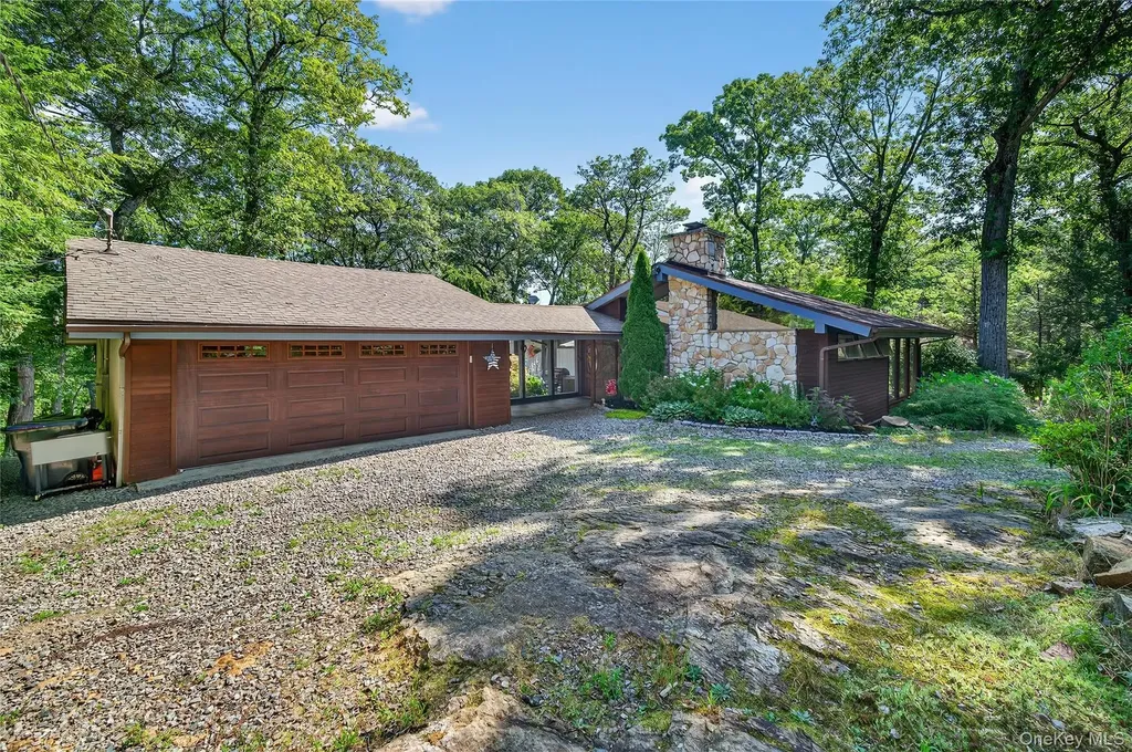 35 Deer Path Road Tuxedo Park NY 10987