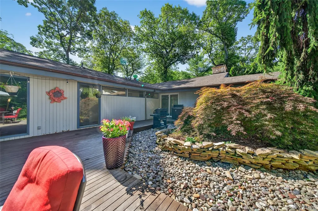 35 Deer Path Road Tuxedo Park NY 10987