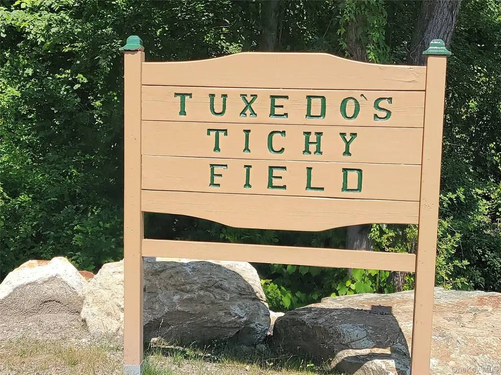 35 Deer Path Road Tuxedo Park NY 10987