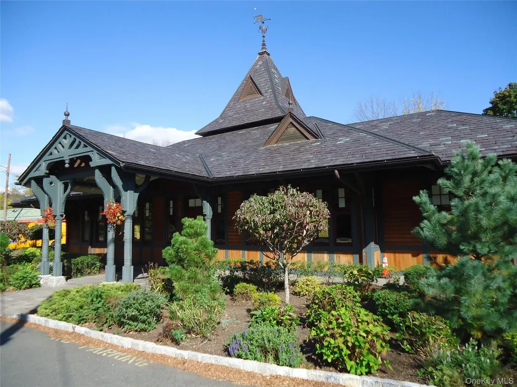 35 Deer Path Road Tuxedo Park NY 10987