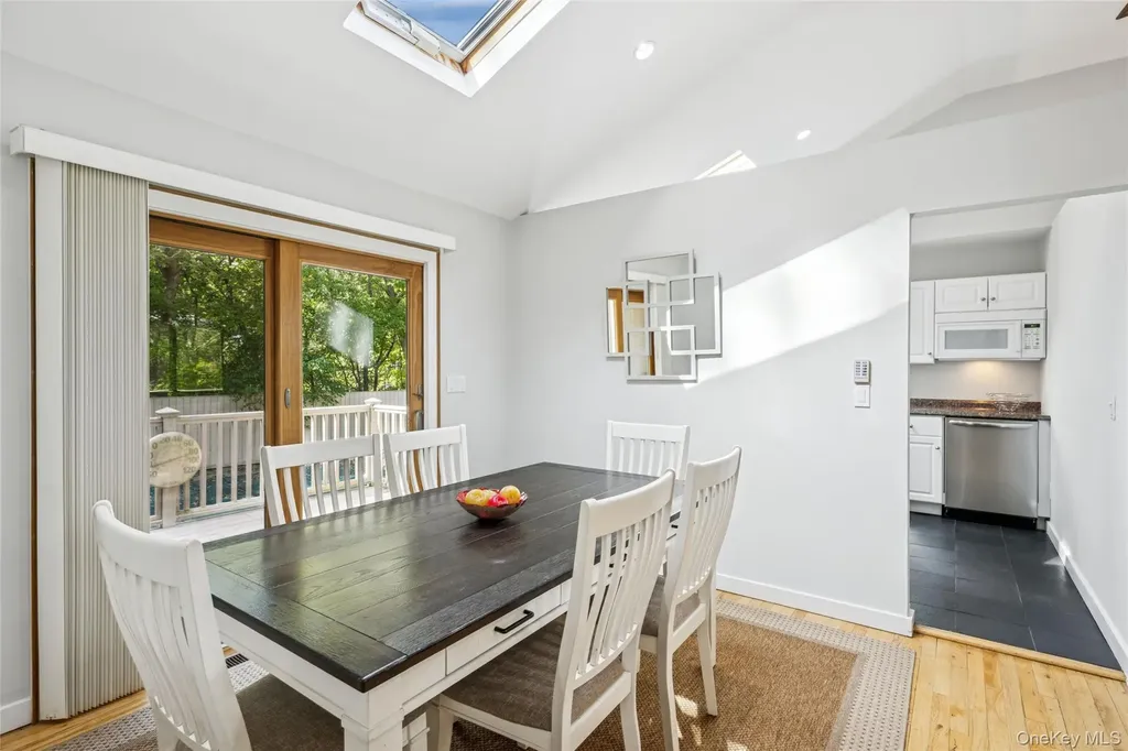 33 Woods Lane Southampton NY 11968