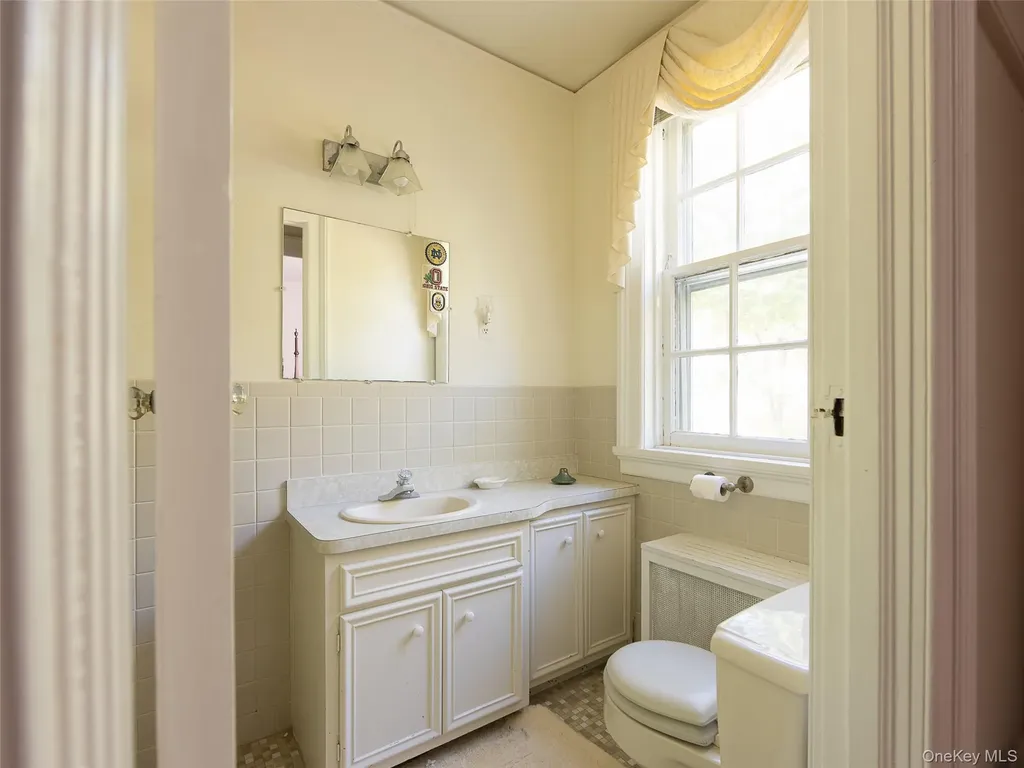 63 Colonial Avenue Warwick NY 10990