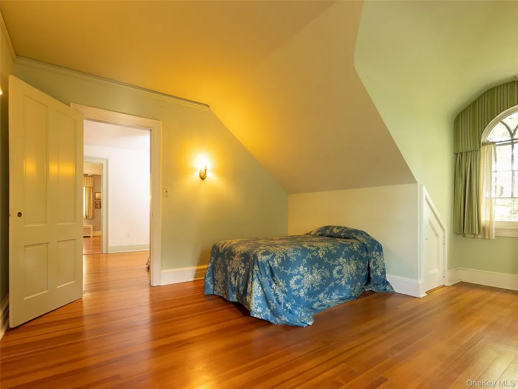 63 Colonial Avenue Warwick NY 10990