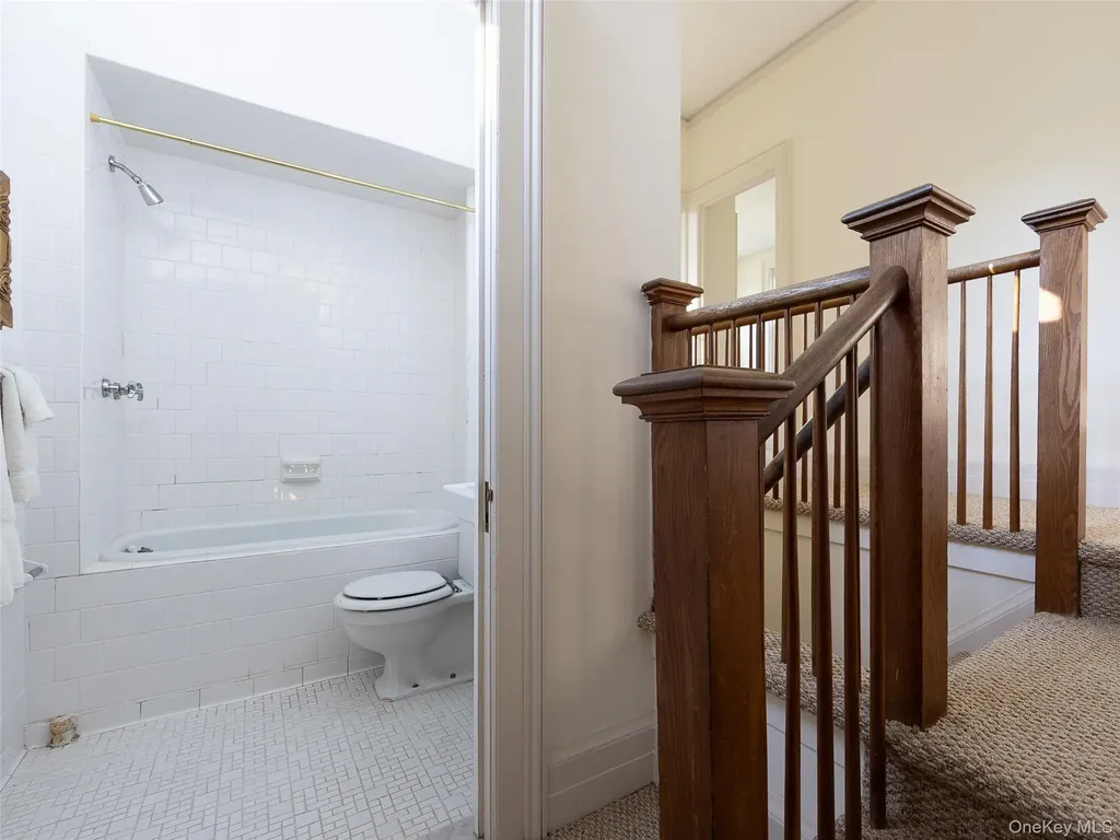 63 Colonial Avenue Warwick NY 10990
