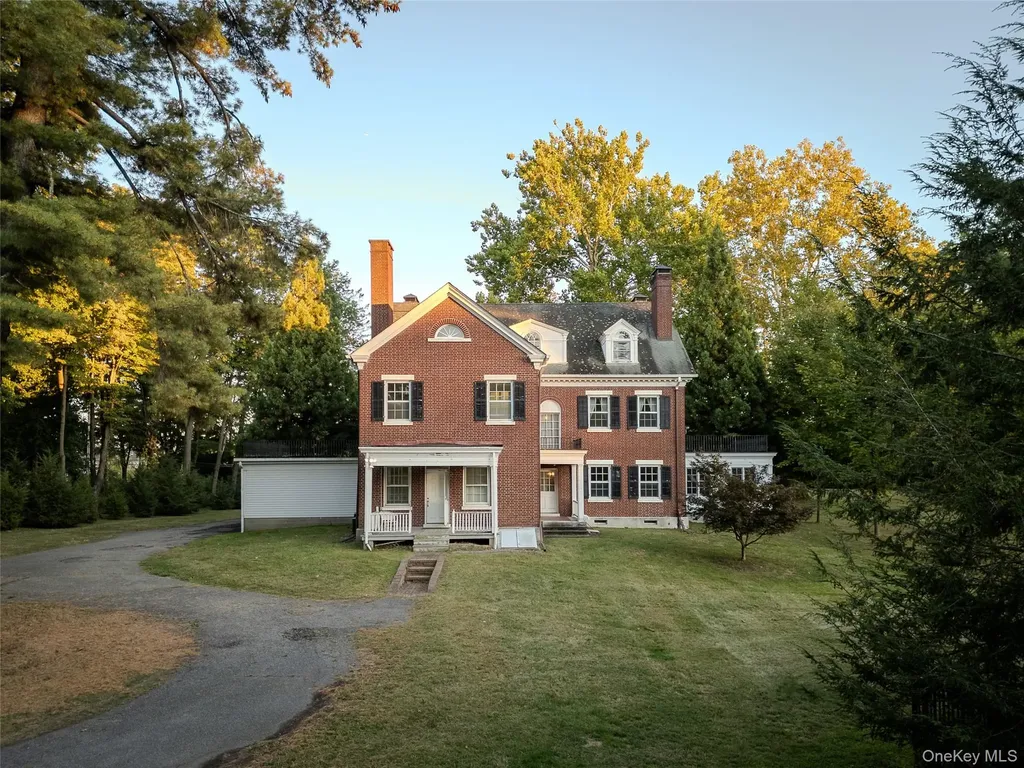 63 Colonial Avenue Warwick NY 10990