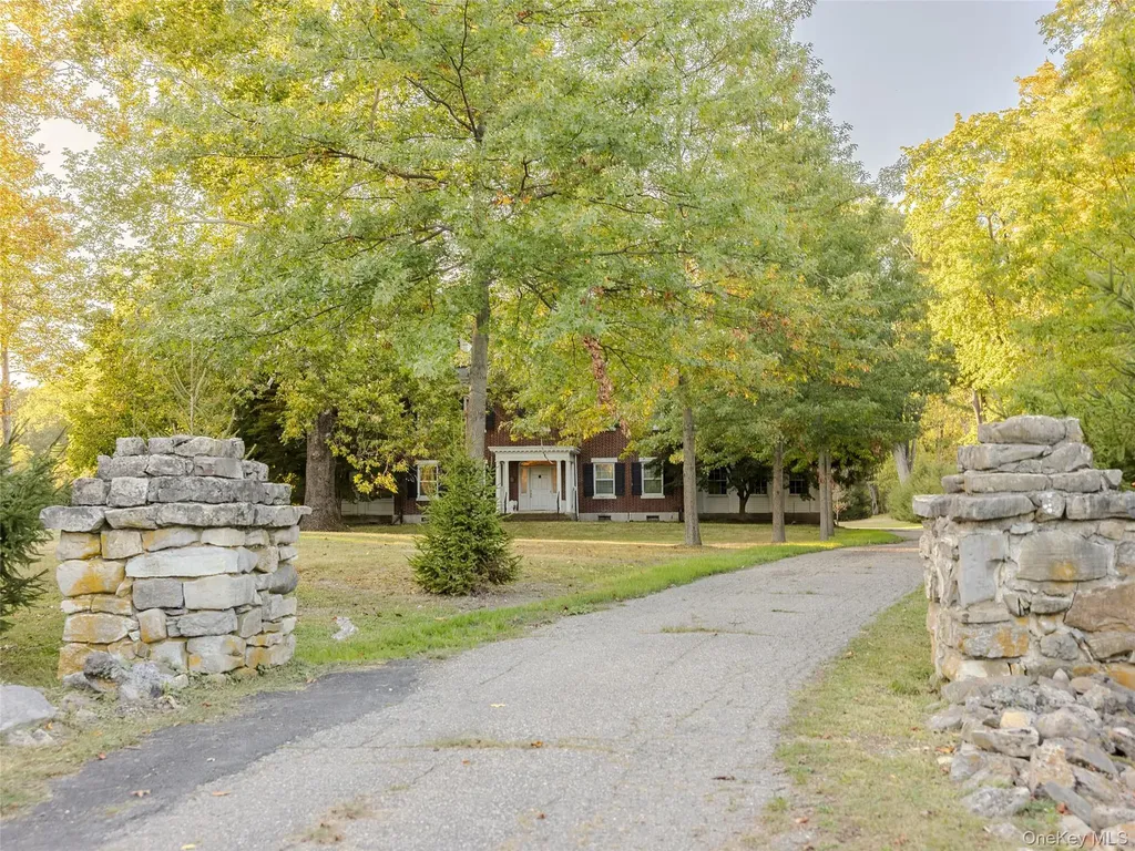 63 Colonial Avenue Warwick NY 10990
