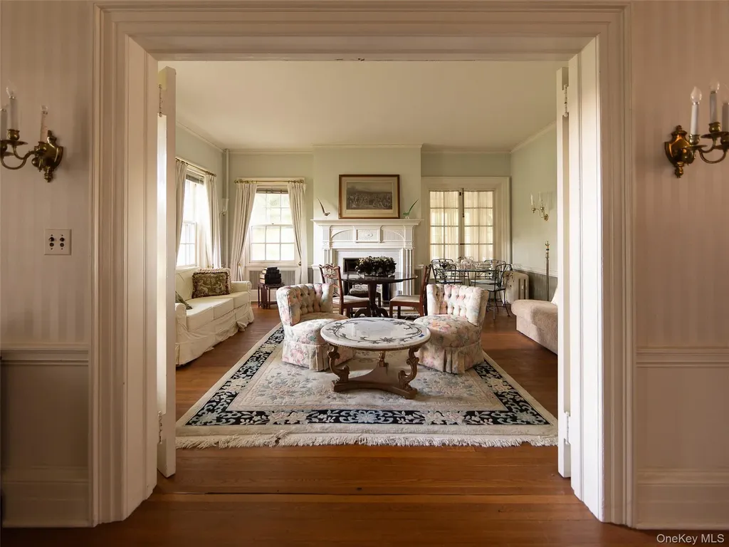 63 Colonial Avenue Warwick NY 10990