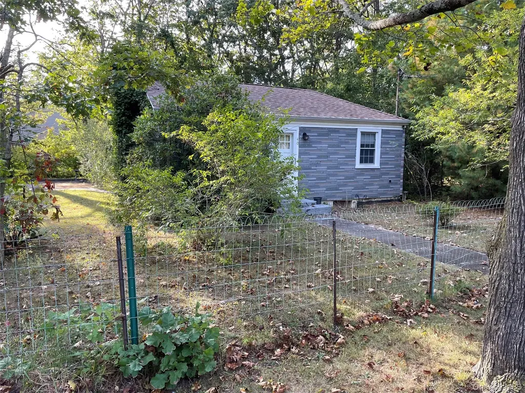 40 Fulton Avenue Mastic NY 11950