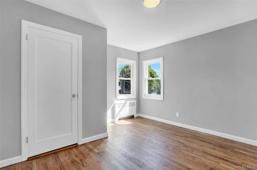 318 Vincent Avenue Lynbrook NY 11563