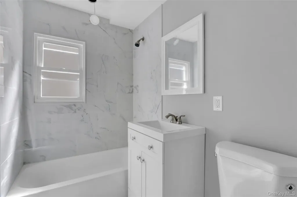 318 Vincent Avenue Lynbrook NY 11563