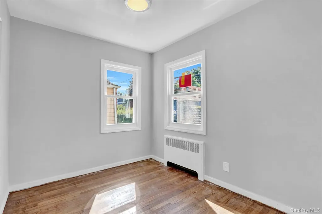 318 Vincent Avenue Lynbrook NY 11563