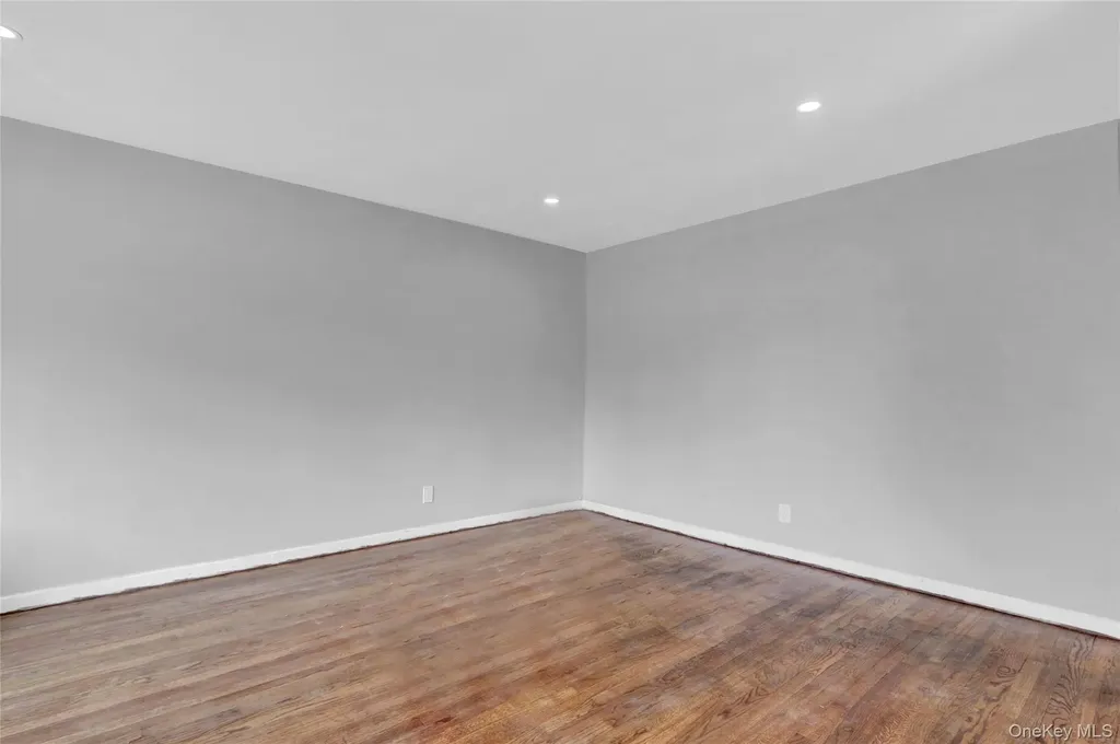 318 Vincent Avenue Lynbrook NY 11563