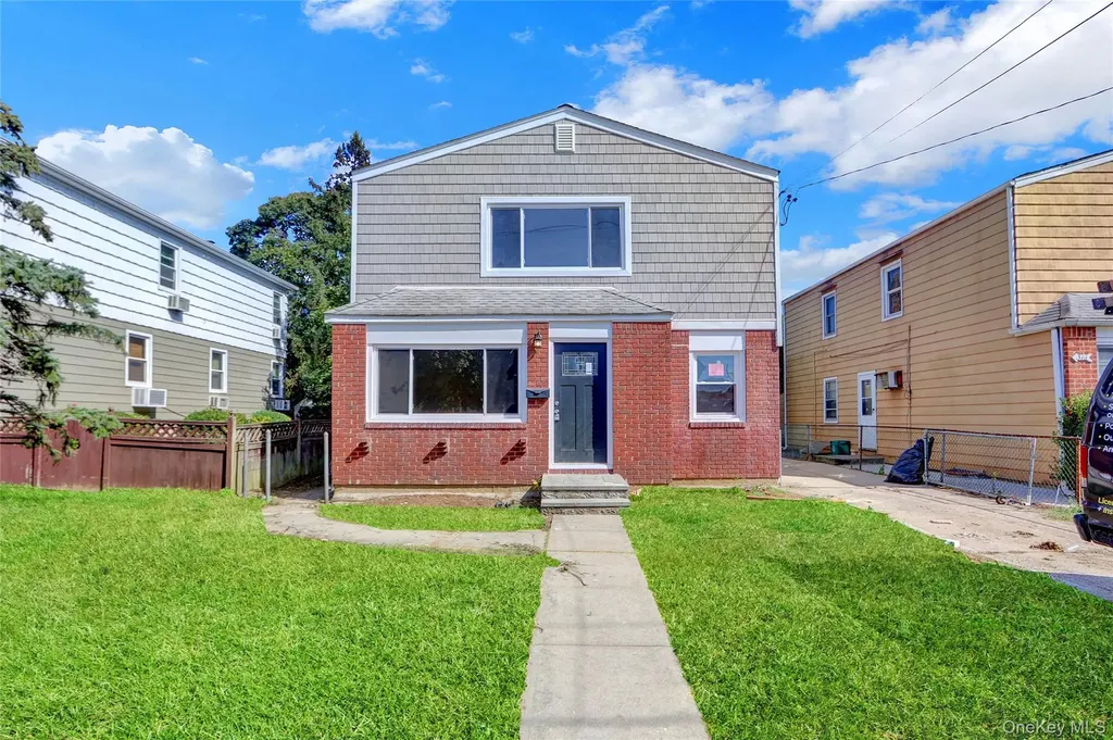 318 Vincent Avenue Lynbrook NY 11563