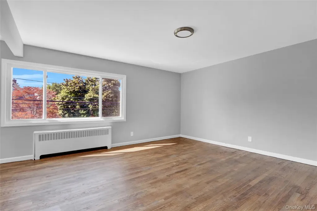 318 Vincent Avenue Lynbrook NY 11563