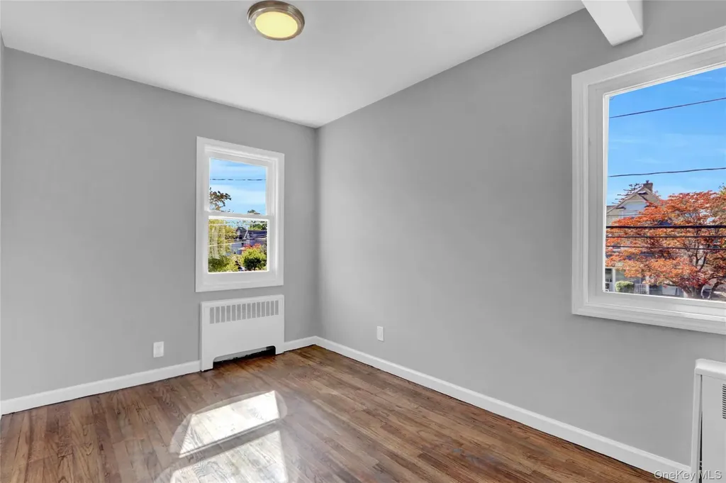 318 Vincent Avenue Lynbrook NY 11563