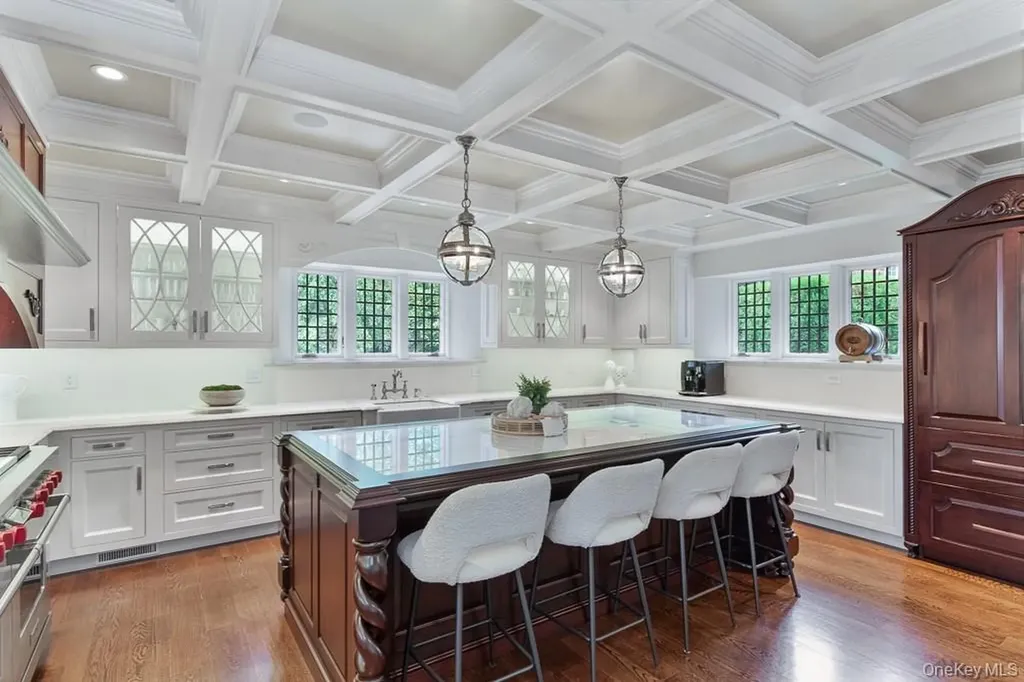 21 Hampshire Road Bronxville NY 10708