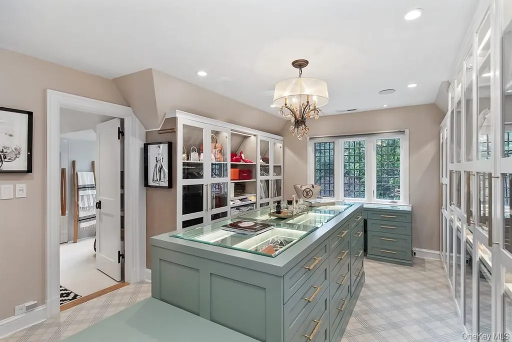 21 Hampshire Road Bronxville NY 10708