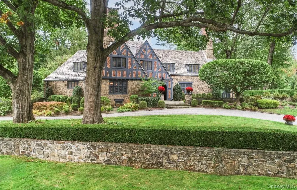 21 Hampshire Road Bronxville NY 10708