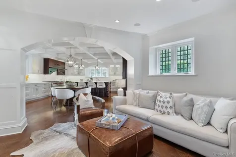 21 Hampshire Road Bronxville NY 10708