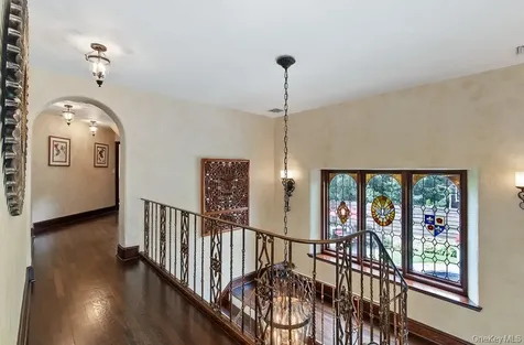 21 Hampshire Road Bronxville NY 10708