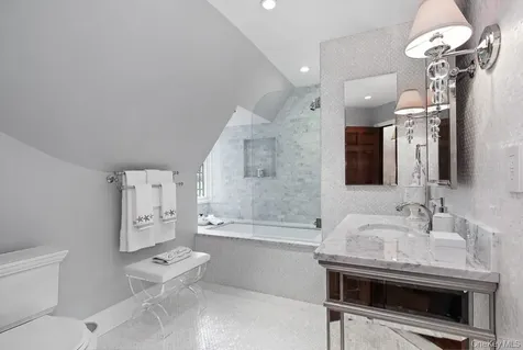 21 Hampshire Road Bronxville NY 10708
