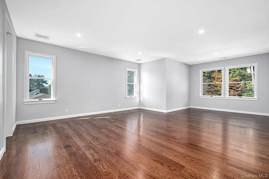 134 E Stevens Avenue Valhalla NY 10595