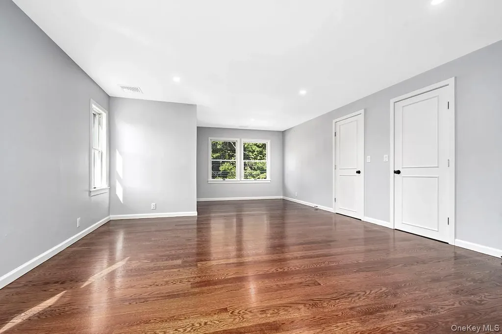 134 E Stevens Avenue Valhalla NY 10595