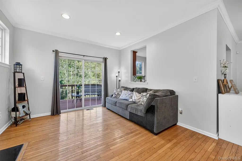 23 Avoncroft Lane Middletown NY 10940