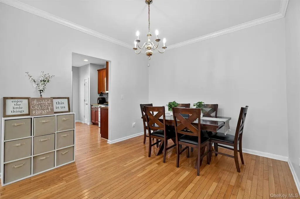 23 Avoncroft Lane Middletown NY 10940