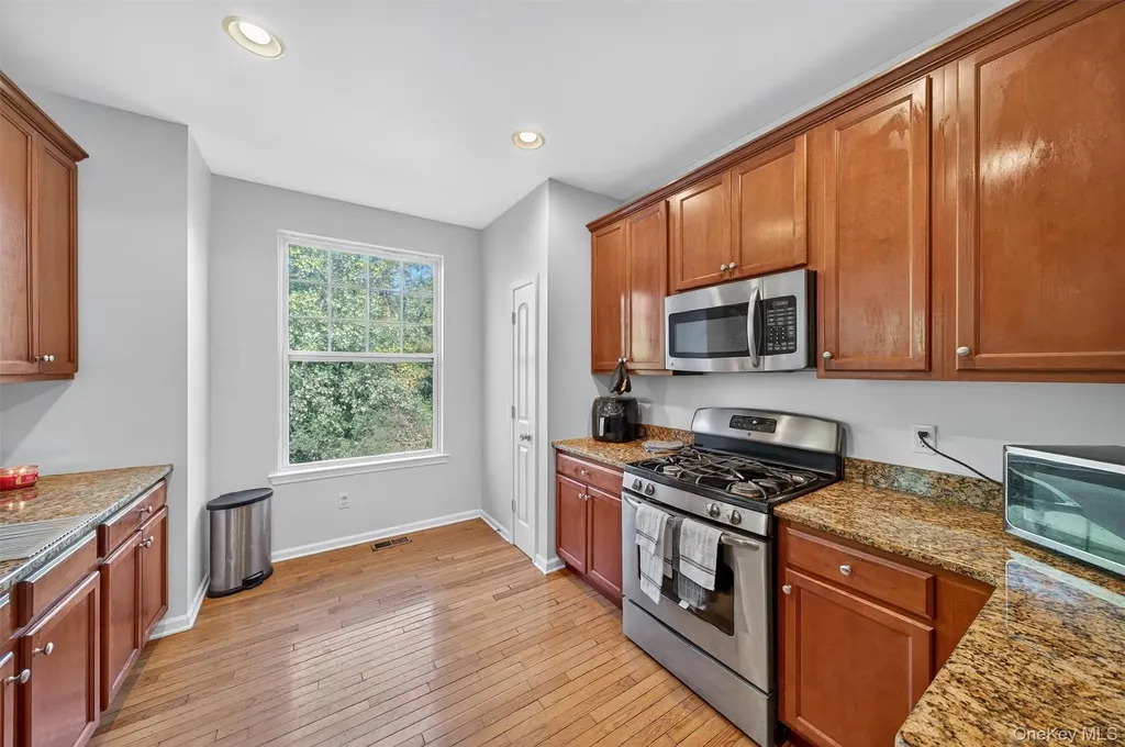 23 Avoncroft Lane Middletown NY 10940