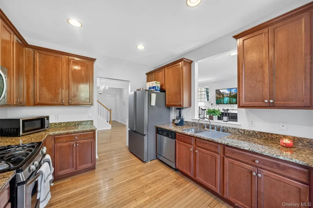 23 Avoncroft Lane Middletown NY 10940