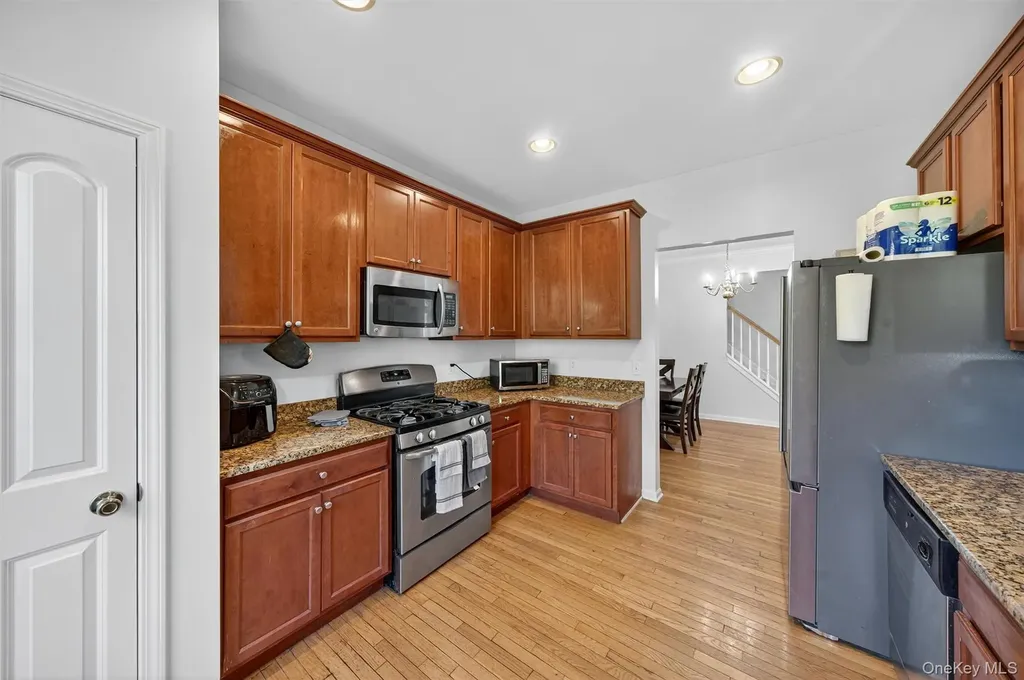 23 Avoncroft Lane Middletown NY 10940