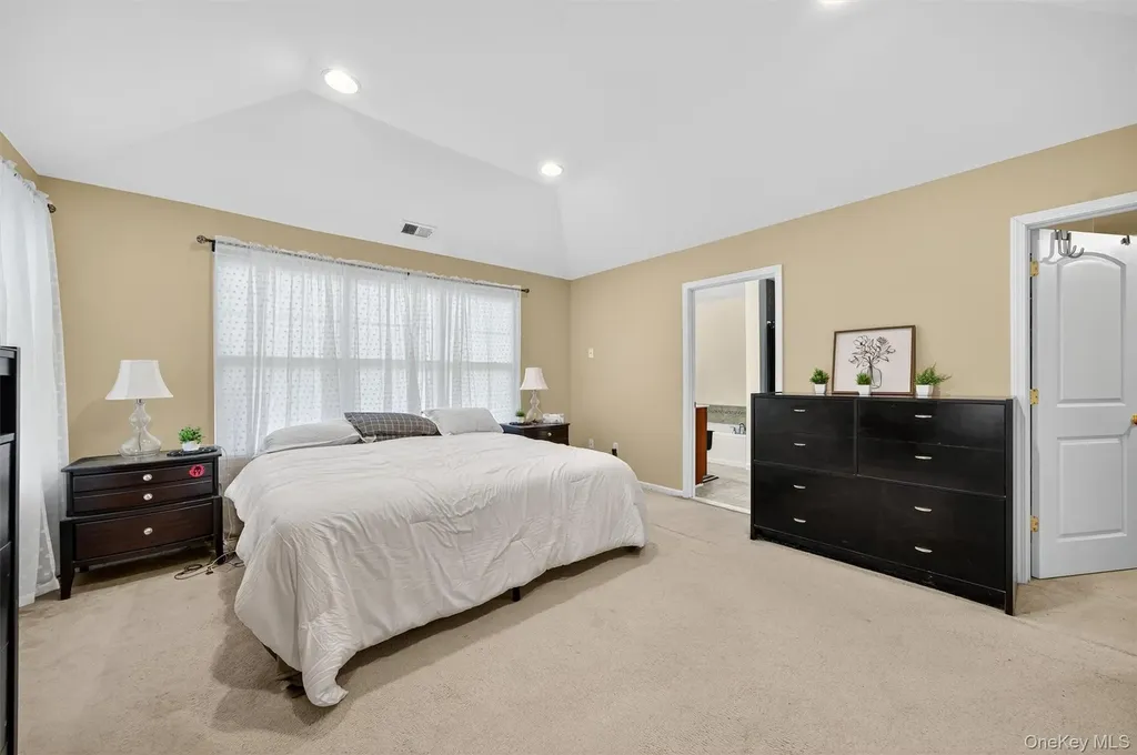 23 Avoncroft Lane Middletown NY 10940