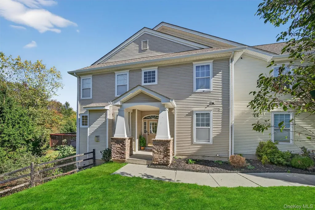23 Avoncroft Lane Middletown NY 10940