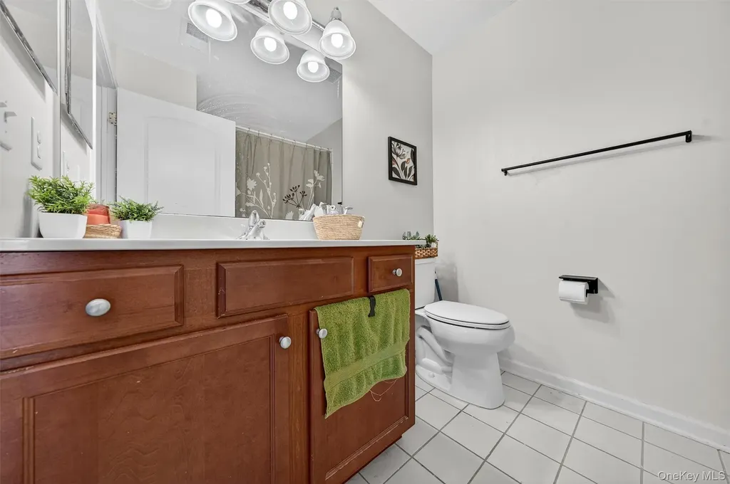 23 Avoncroft Lane Middletown NY 10940