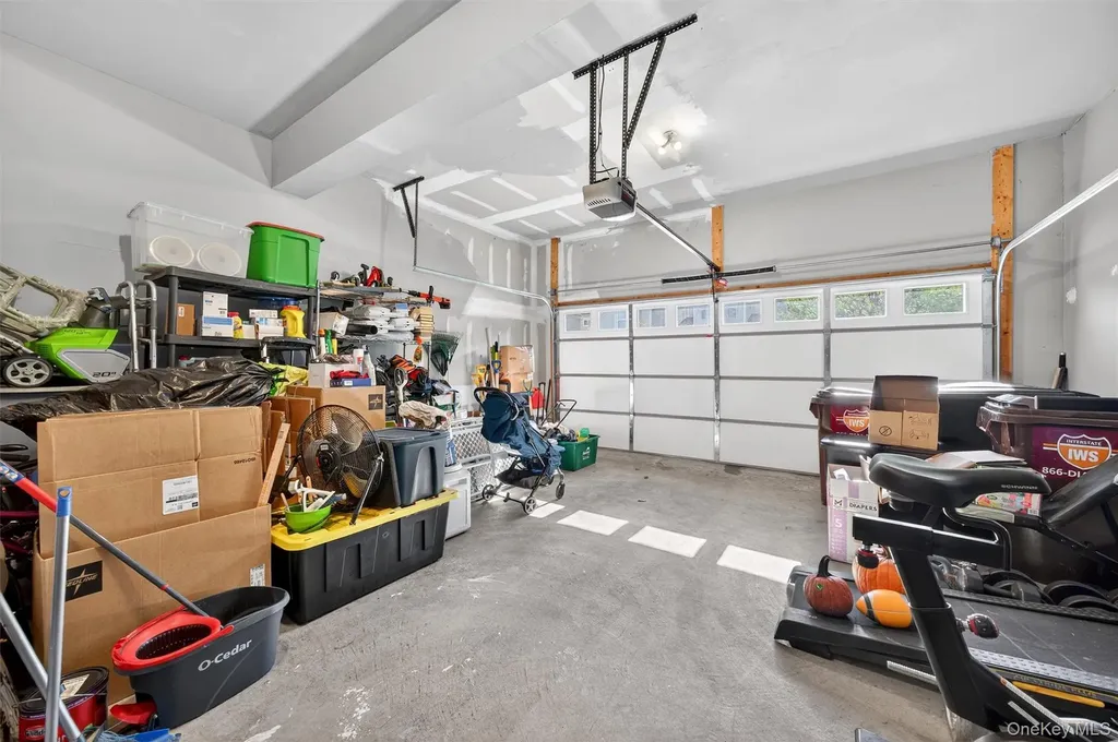 23 Avoncroft Lane Middletown NY 10940