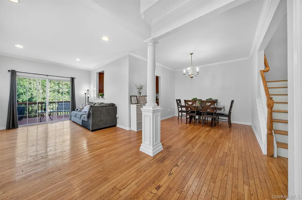 23 Avoncroft Lane Middletown NY 10940