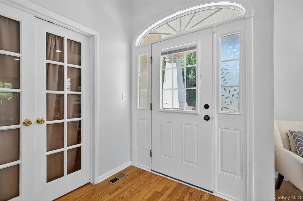 23 Avoncroft Lane Middletown NY 10940