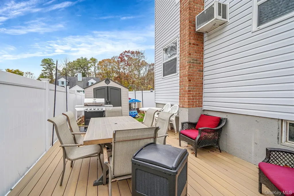 4 Willow Road Rocky Point NY 11778