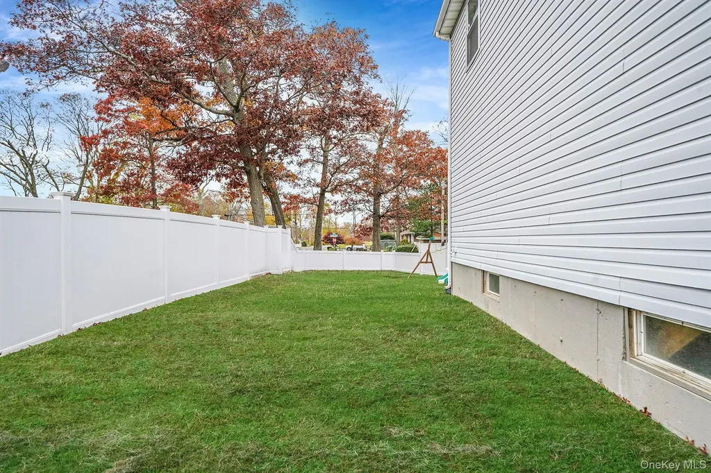 4 Willow Road Rocky Point NY 11778