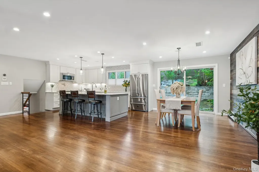 33 Scudders Lane Glen Head NY 11545