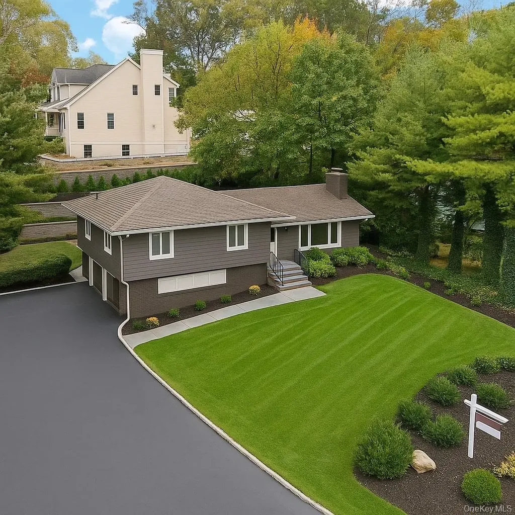 33 Scudders Lane Glen Head NY 11545