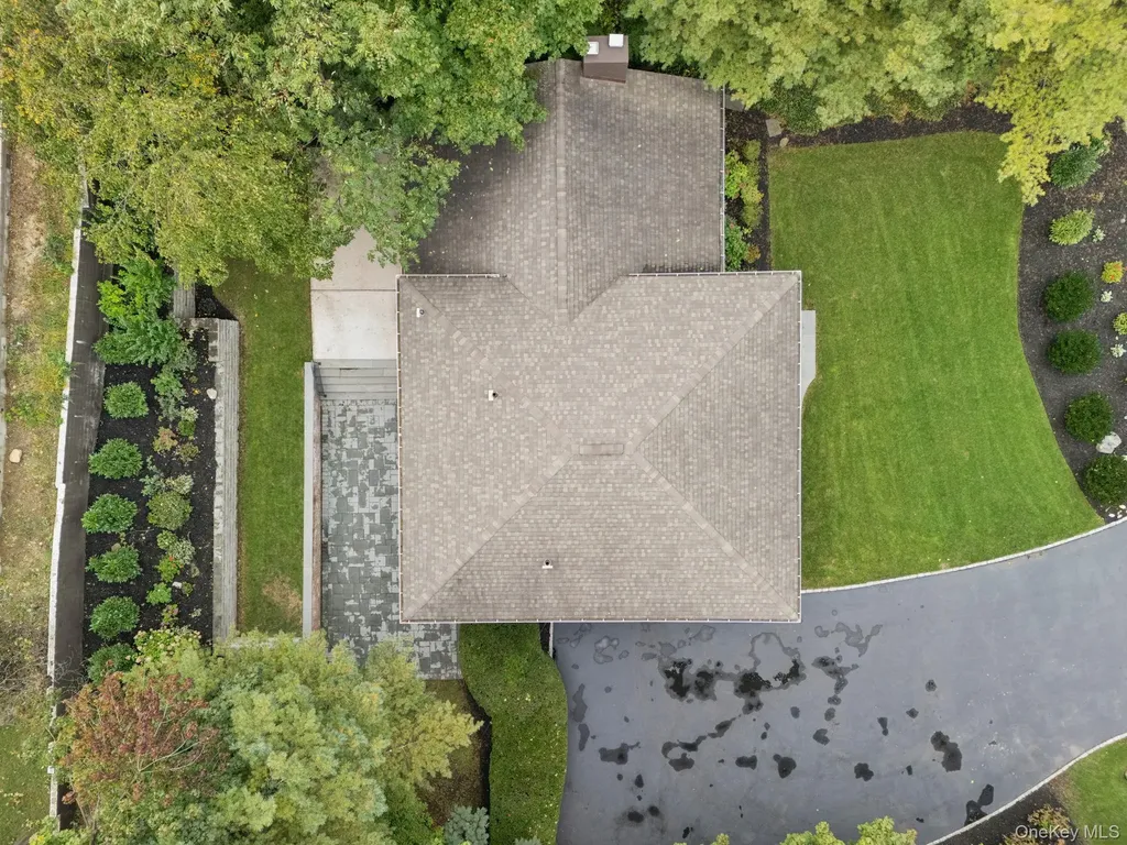 33 Scudders Lane Glen Head NY 11545
