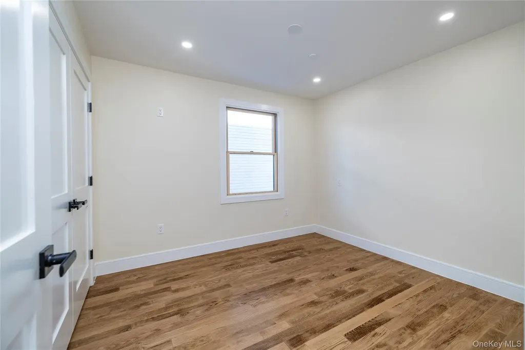 35 Ostend Road Island Park NY 11558