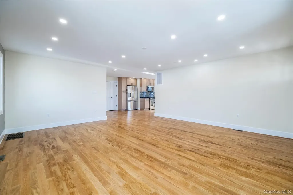 35 Ostend Road Island Park NY 11558